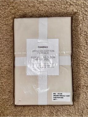 Crate&Barrel Organic Cotton Percale Pillowcases (2) Ivory